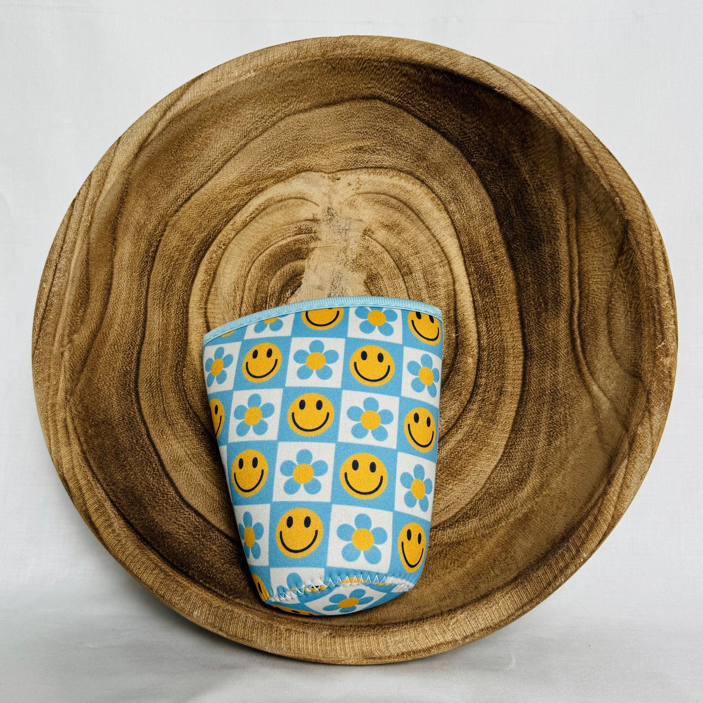 22oz Checkered Smiles Coffee Sleeve