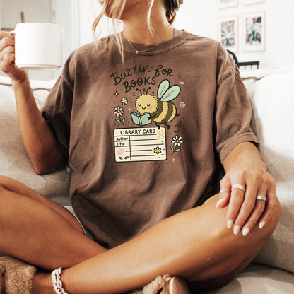 Buzzzin for Books Tee