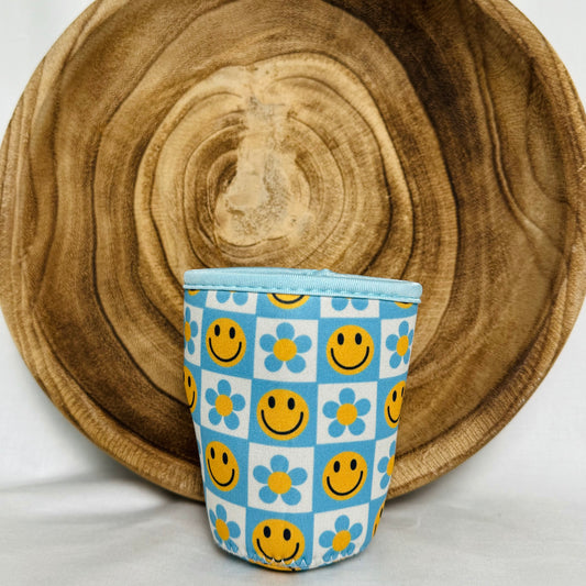 16oz Checkered Smiles Coffee Sleeve